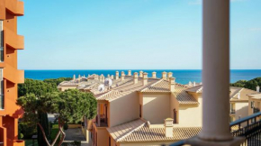 Oura Sunrise III Apartment by Stay-ici, Algarve Holiday Rental